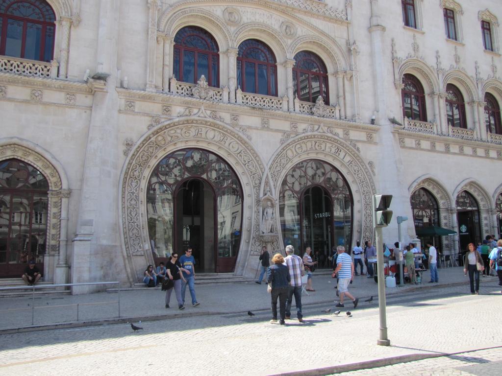 Remodeled Historic Apartment In Bairro Alto Lisabona Exterior foto