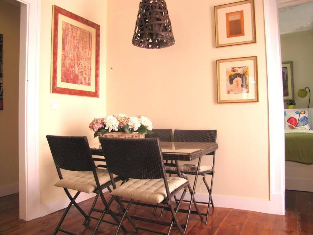 Remodeled Historic Apartment In Bairro Alto Lisabona Exterior foto