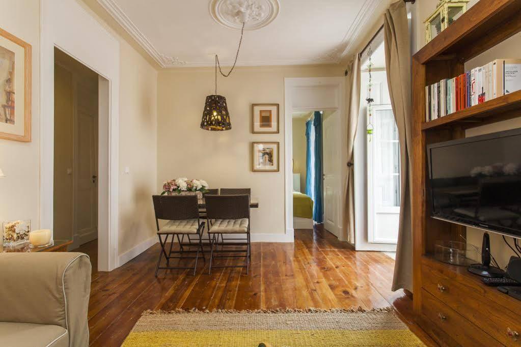 Remodeled Historic Apartment In Bairro Alto Lisabona Exterior foto