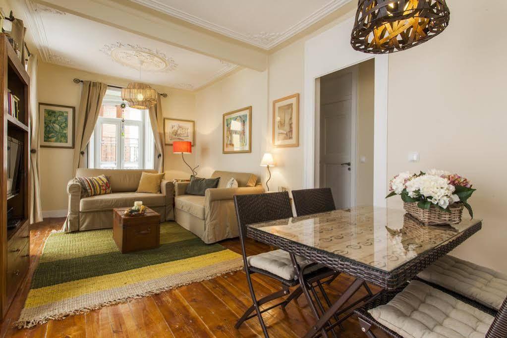 Remodeled Historic Apartment In Bairro Alto Lisabona Exterior foto